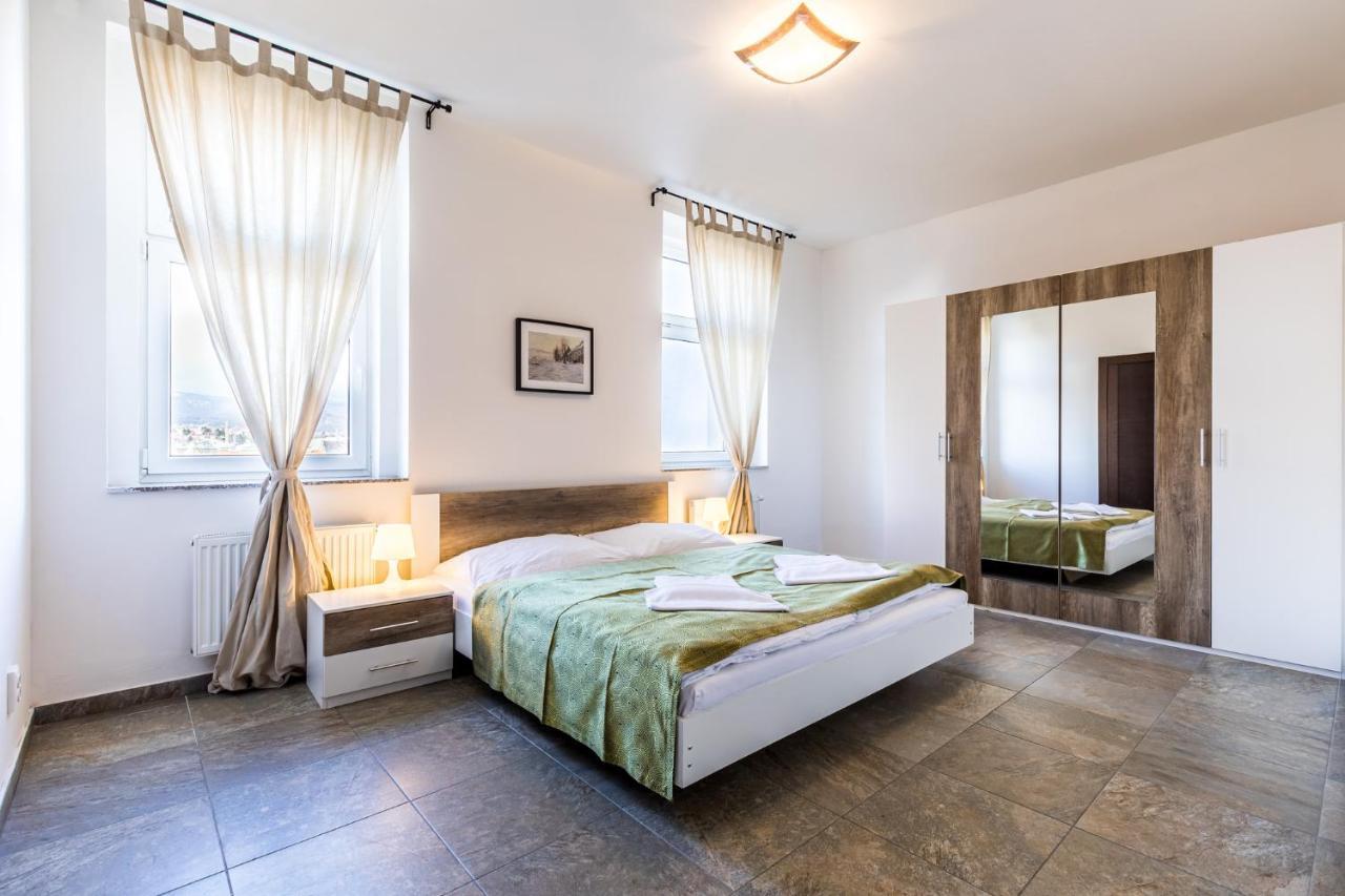 Teplice Apartments U Schodu Luaran gambar